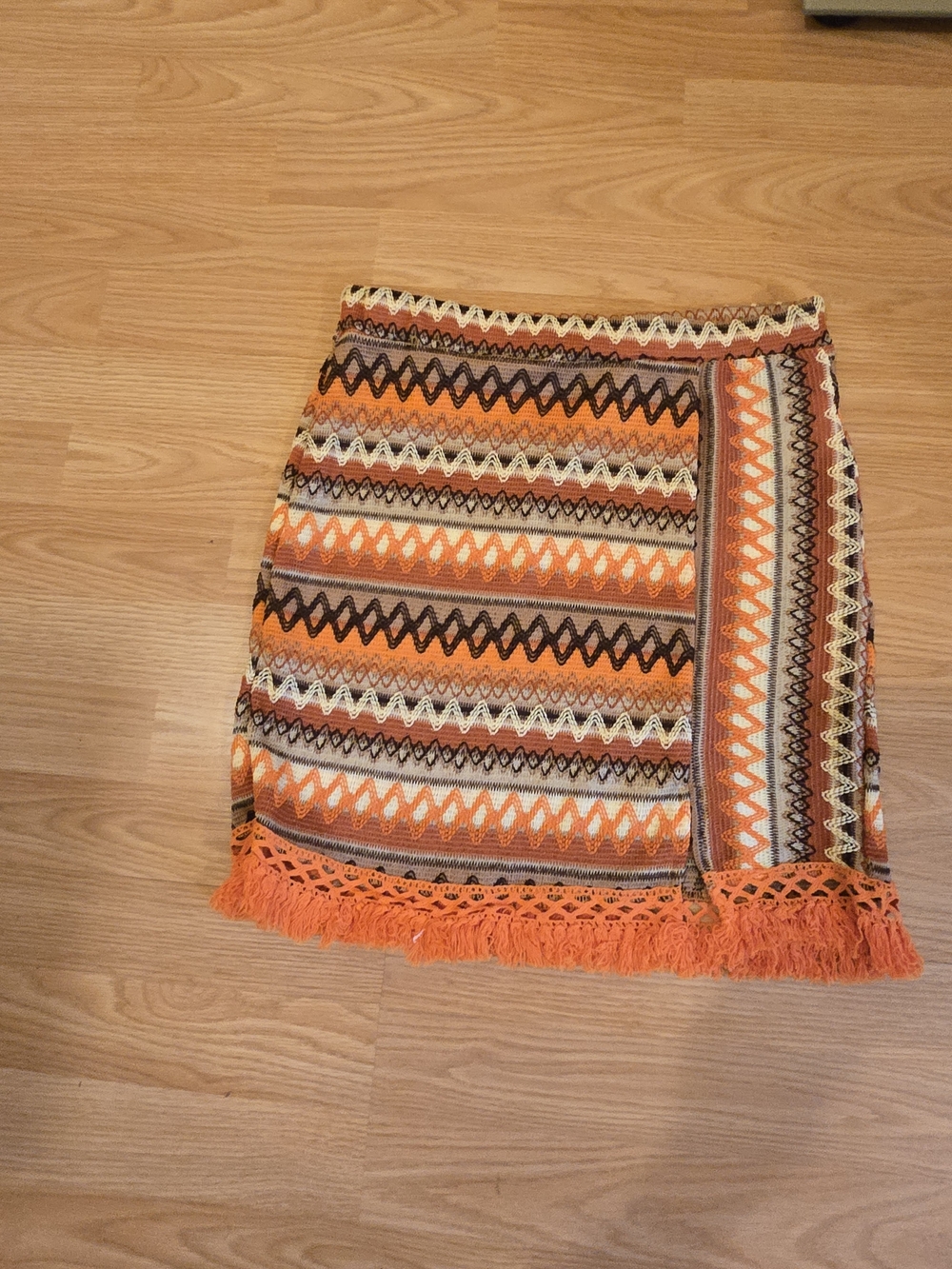 SHEIN Orange Zigzag Fringe Knit Mini Skirt